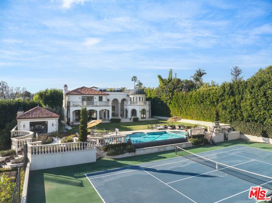 Exterior, Pool, Tennis Courts