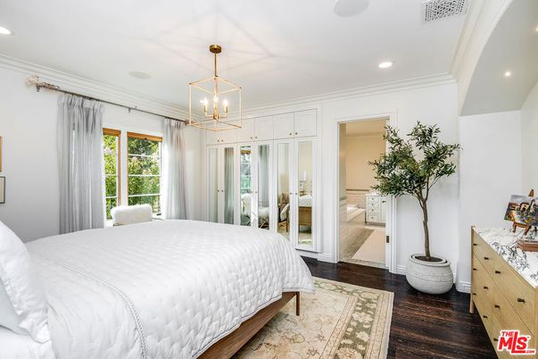 Bedroom, Interior, Pendant Lights, Recessed Lighting, Wood Texture Flooring