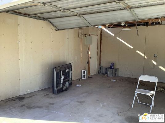 Garage, Interior