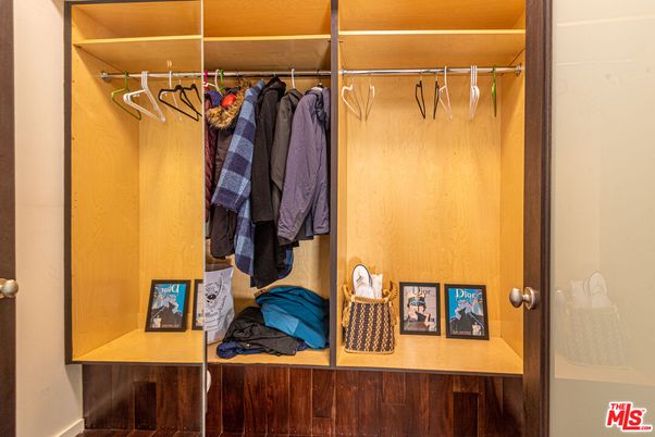 Interior, Walk-in Closets