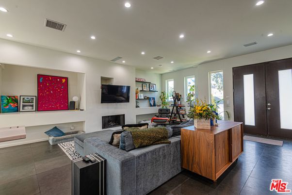 Fireplace, Interior, Living room, Recessed Lighting