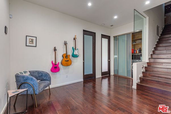 Interior, Piano, Recessed Lighting, Wood Texture Flooring