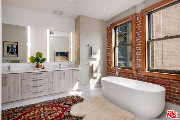 Bathroom, Dual Sink Vanities, Free Standing Baths, Interior, Recessed Lighting