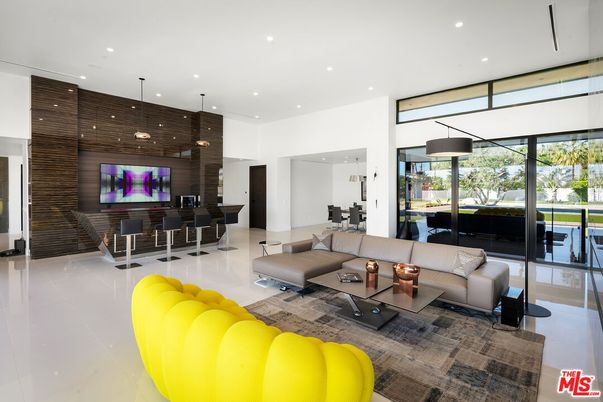 Interior, Living room, Pendant Lights, Recessed Lighting