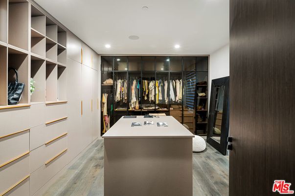 Interior, Recessed Lighting, Walk-in Closets, Wood Texture Flooring