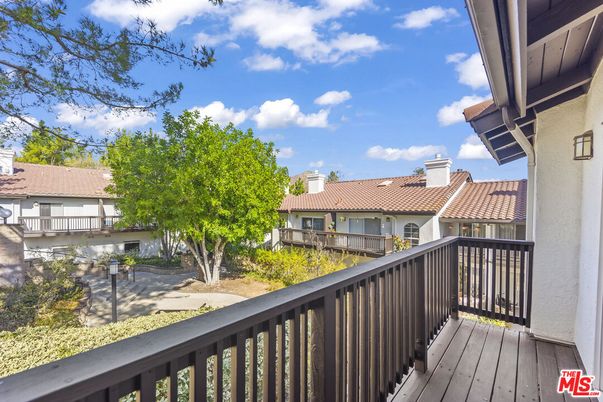 Exterior, Wood Texture Flooring