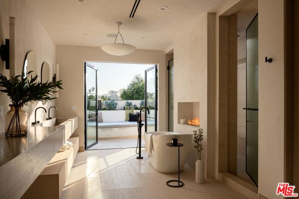 Bathroom, Fireplace, Free Standing Baths, Interior, Pendant Lights, Recessed Lighting