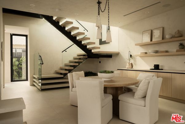 Dining room, Interior, Pendant Lights, Recessed Lighting