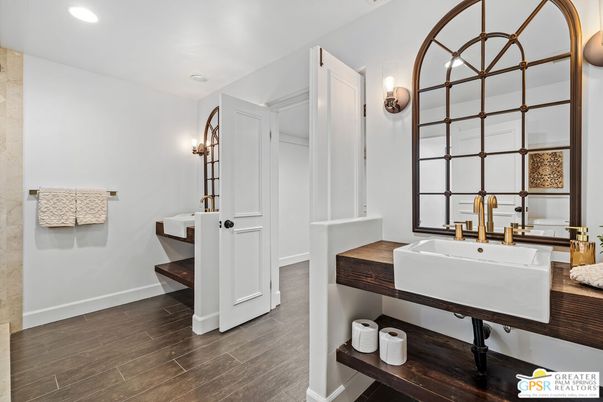 Bathroom, Interior, Recessed Lighting, Wood Texture Flooring