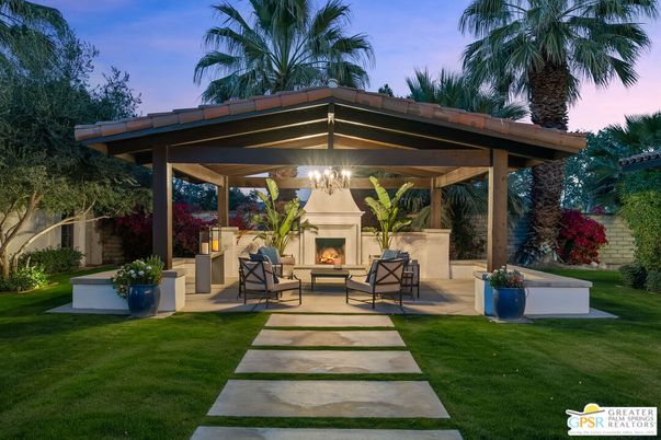 Exterior, Fireplace