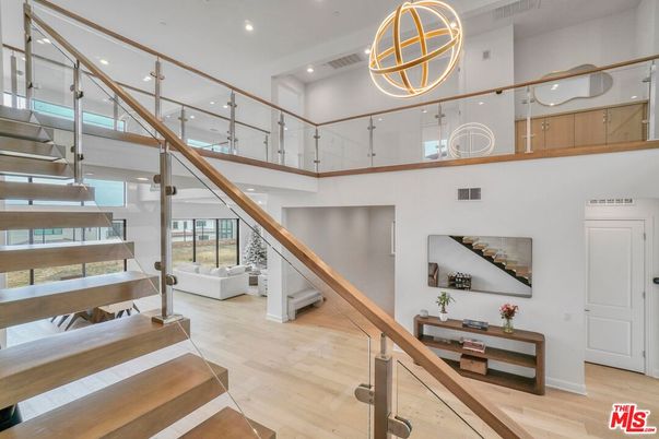 Interior, Pendant Lights, Recessed Lighting, Wood Texture Flooring