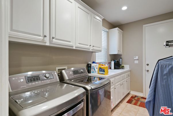 Interior, Recessed Lighting, Washer