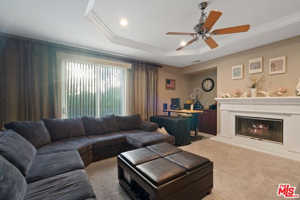 Fireplace, Interior, Living room, Recessed Lighting