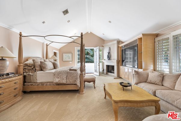 Bedroom, Fireplace, Interior, Recessed Lighting