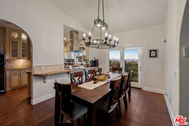 Chandelier, Dining room, Interior, Kitchen, Pendant Lights, Recessed Lighting, Wood Texture Flooring