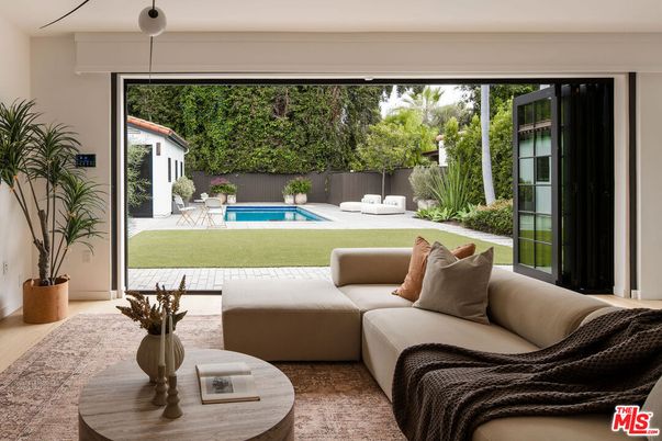 Interior, Living room, Pendant Lights, Pool