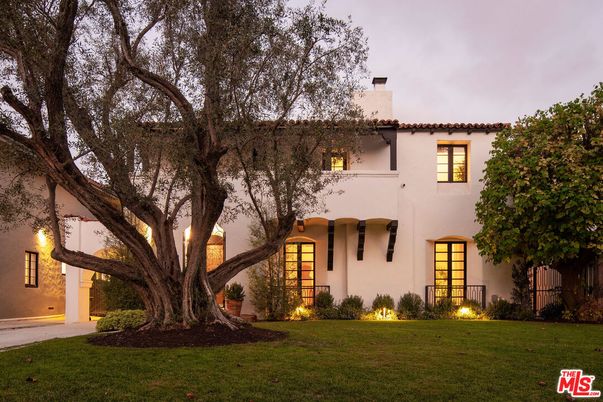 Backyard, Exterior, Facade, Spanish Mediterranean