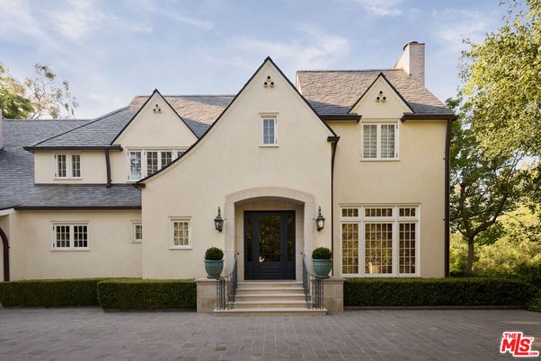 Exterior, Facade, French Provincial