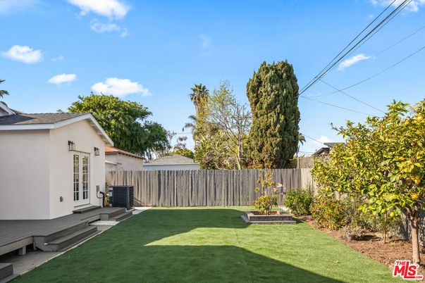 Backyard, Exterior