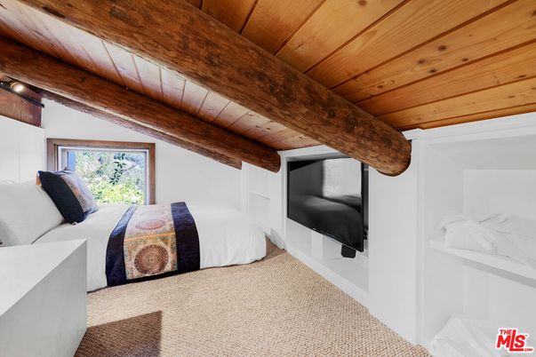 Bedroom, Interior, Wooden Beams, Wooden Ceilings