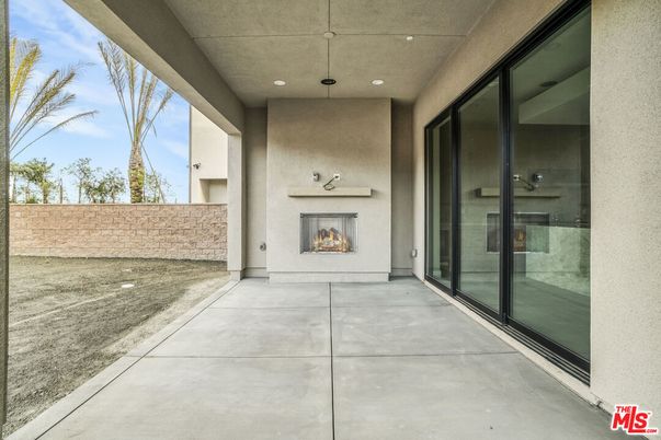 Exterior, Fireplace
