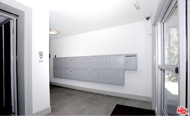 Elevator, Interior