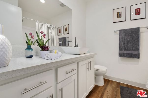 Bathroom, Interior, Recessed Lighting, Wood Texture Flooring