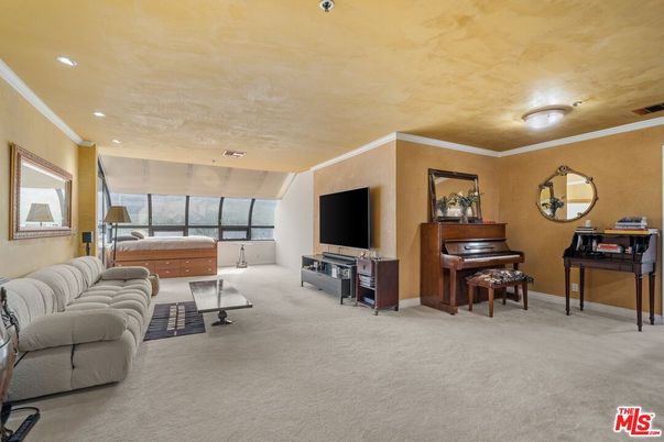Interior, Piano, Recessed Lighting