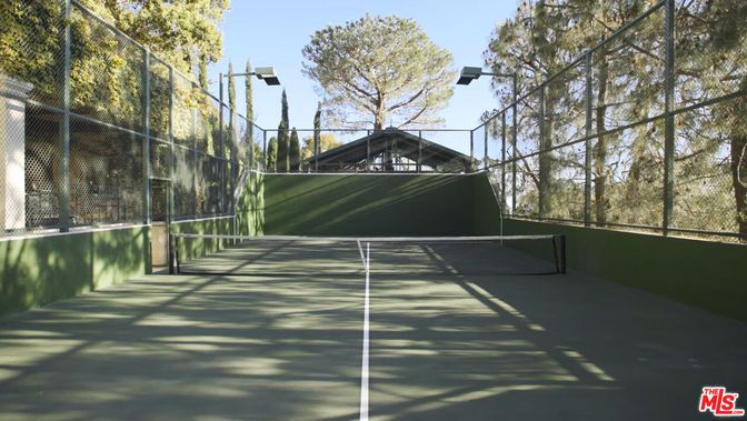 Exterior, Tennis Courts