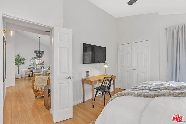 Bedroom, Home Office, Interior, Pendant Lights, Wood Texture Flooring