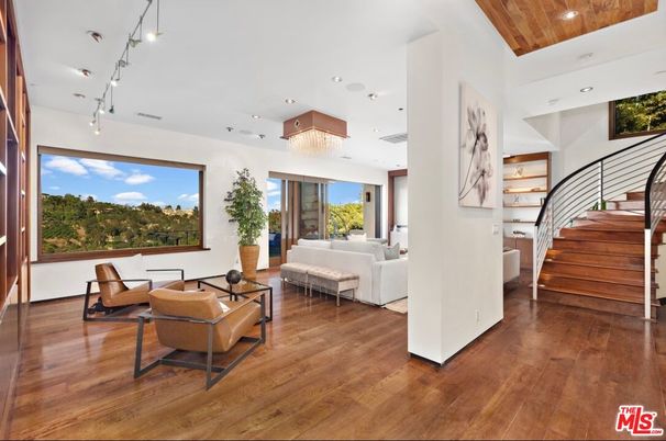 Chandelier, Interior, Living room, Pendant Lights, Recessed Lighting, Wooden Ceilings, Wood Texture Flooring