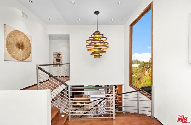 Interior, Pendant Lights, Recessed Lighting, Wood Texture Flooring