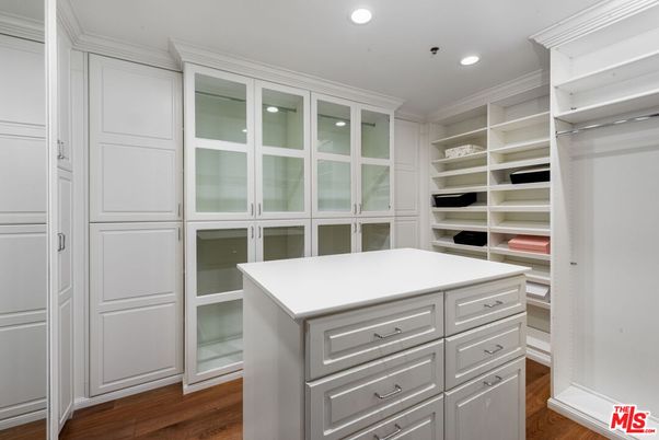 Interior, Recessed Lighting, Walk-in Closets, Wood Texture Flooring