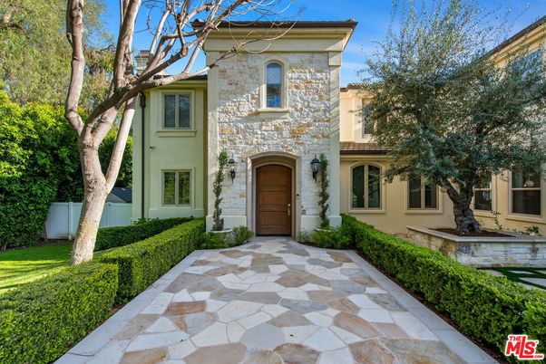 Backyard, Exterior, Facade, Mediterranean