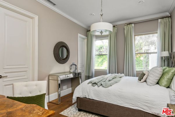 Bedroom, Interior, Pendant Lights, Recessed Lighting, Wood Texture Flooring