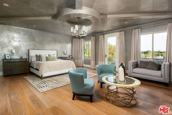 Bedroom, Chandelier, Interior, Pendant Lights, Recessed Lighting, Wood Texture Flooring