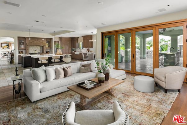 Interior, Kitchen, Living room, Pendant Lights, Recessed Lighting, Wood Texture Flooring