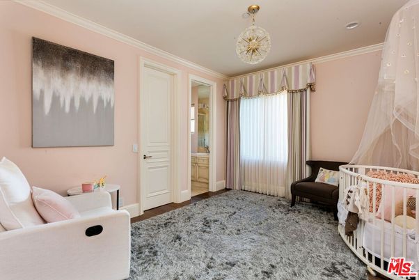 Chandelier, Interior, Wood Texture Flooring