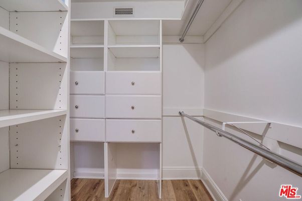 Interior, Walk-in Closets, Wood Texture Flooring