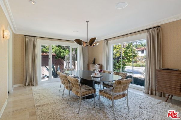Dining room, Interior, Pendant Lights, Recessed Lighting