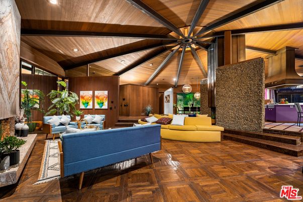 Interior, Living room, Pendant Lights, Recessed Lighting, Wooden Beams, Wooden Ceilings, Wood Texture Flooring, Wooden Walls