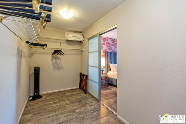 Bedroom, Interior, Walk-in Closets, Wood Texture Flooring