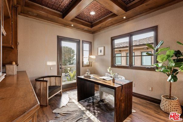 Home Office, Interior, Recessed Lighting, Wooden Beams, Wooden Ceilings, Wood Texture Flooring