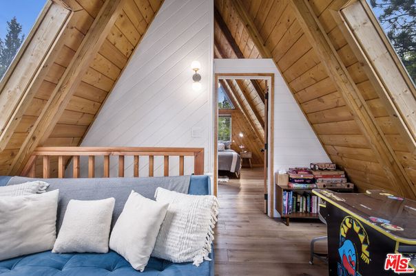 Bedroom, Interior, Wooden Beams, Wooden Ceilings, Wood Texture Flooring