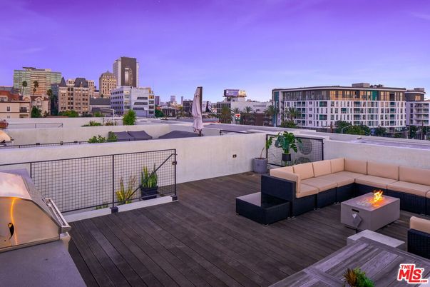 Exterior, Other, Skyline