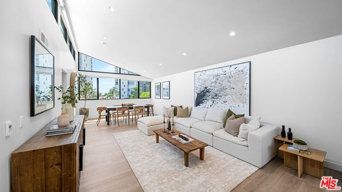 Dining room, Interior, Living room, Recessed Lighting, Wood Texture Flooring