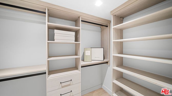 Interior, Recessed Lighting, Walk-in Closets