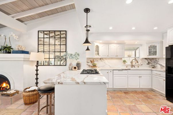 Fireplace, Interior, Kitchen, Marble Walls, Pendant Lights, Recessed Lighting, Wooden Ceilings