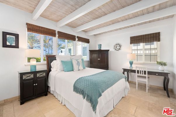 Bedroom, Interior, Wooden Beams, Wooden Ceilings