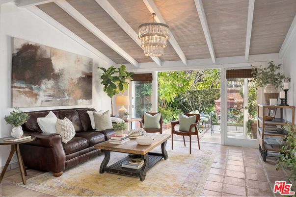 Chandelier, Interior, Living room, Wooden Ceilings